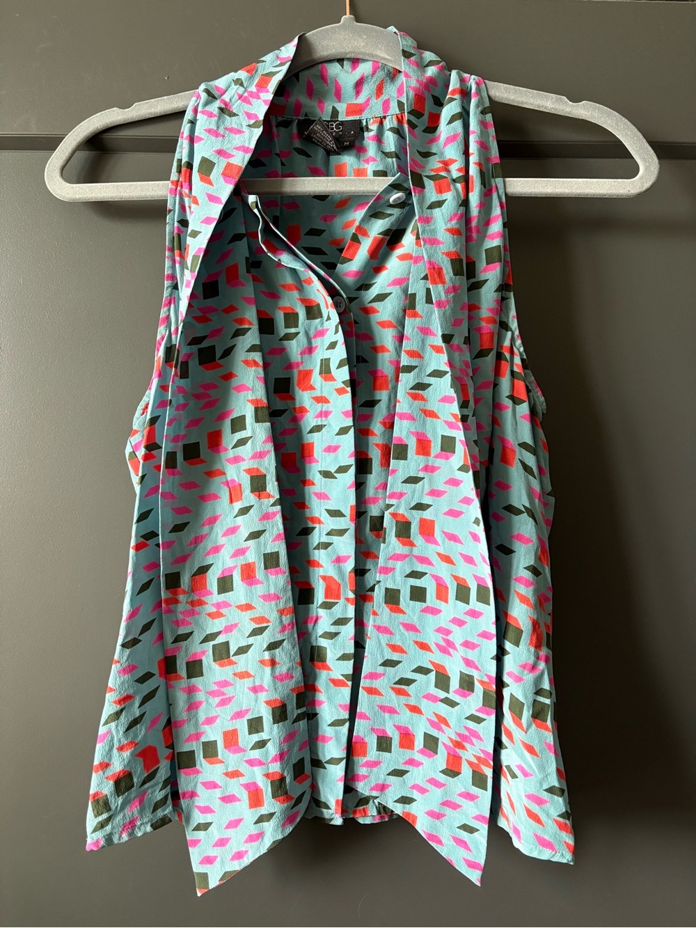 BCBGMaxAzria 100% Silk Blouse | Attached Scarf or Ties